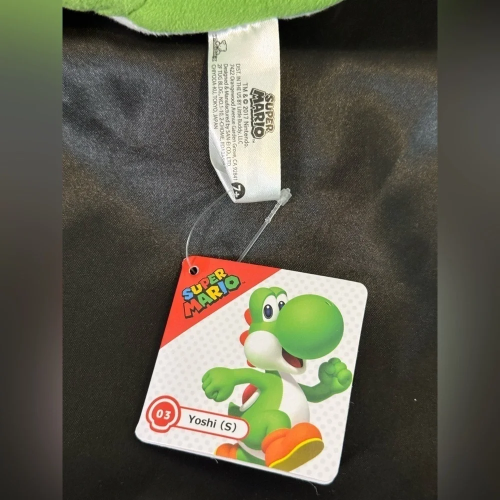 Nintendo Super Mario Yoshi Plush 8”  Plushie Gamer Collectible